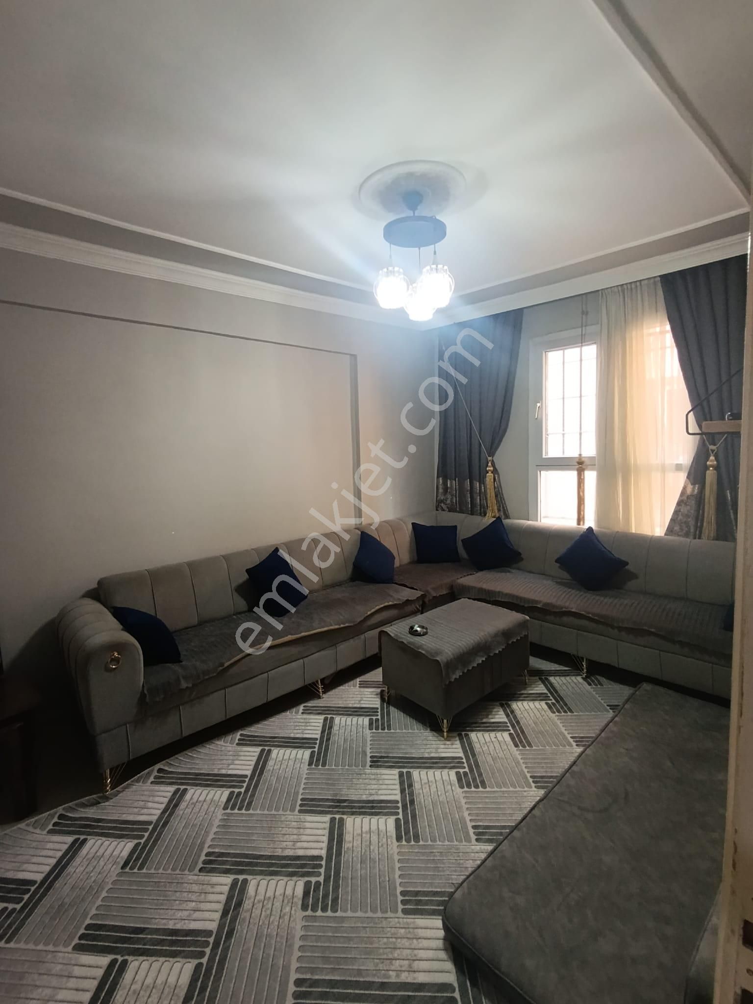 Uygun Emlak'tan Süleymaniyede 1.kat 3 Oda Sobalı Satılık Daire