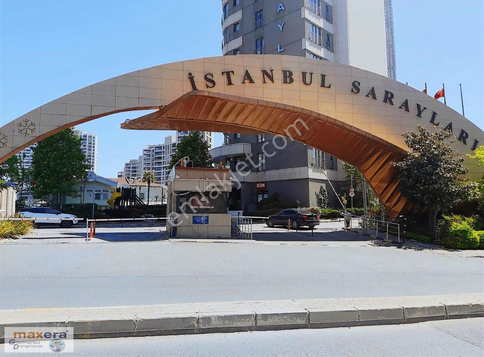Halkalı İstanbul Saraylarında 113m2 2+1 75m2 Bahçeli