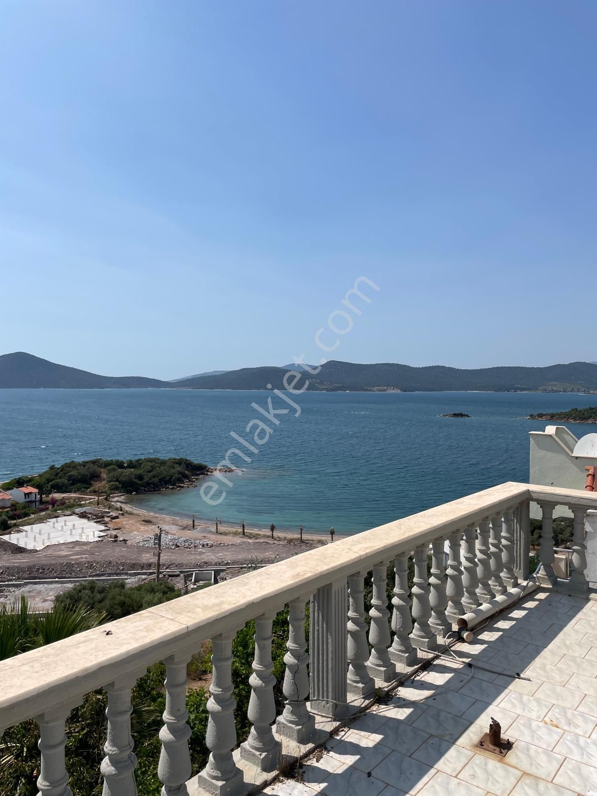 Doğadan Kıyıkışlacıkta Triplex Tam Müstakil Villa Ve Arsası