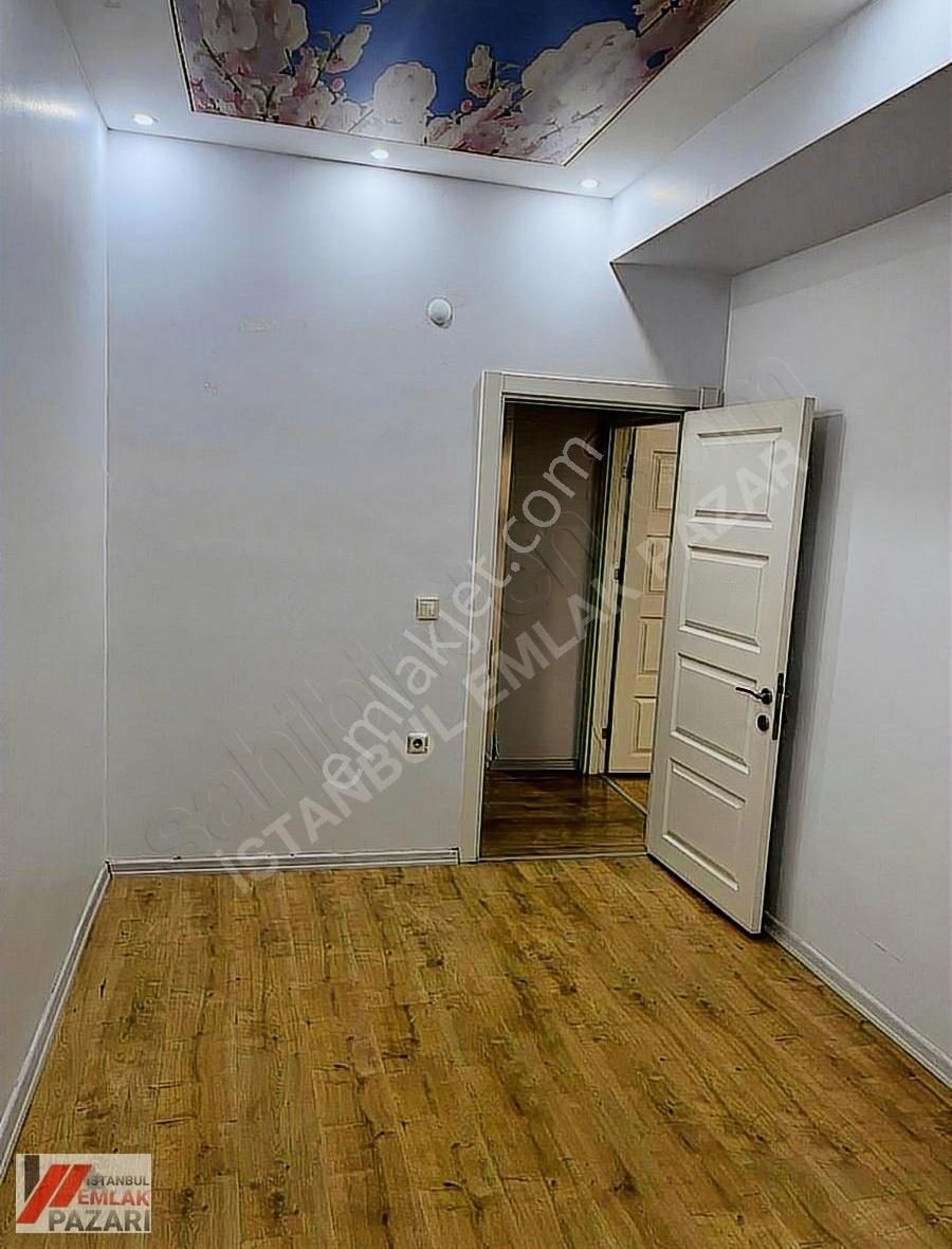 Esenyurt Fatih Sanayii Yakını Bahçe Katta 2+1 Kiralık Daire