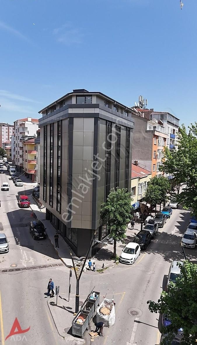 Deniz Cad. Bodrumlu Köşe Dükkan,istenilir İse Komple Bina 600 M2