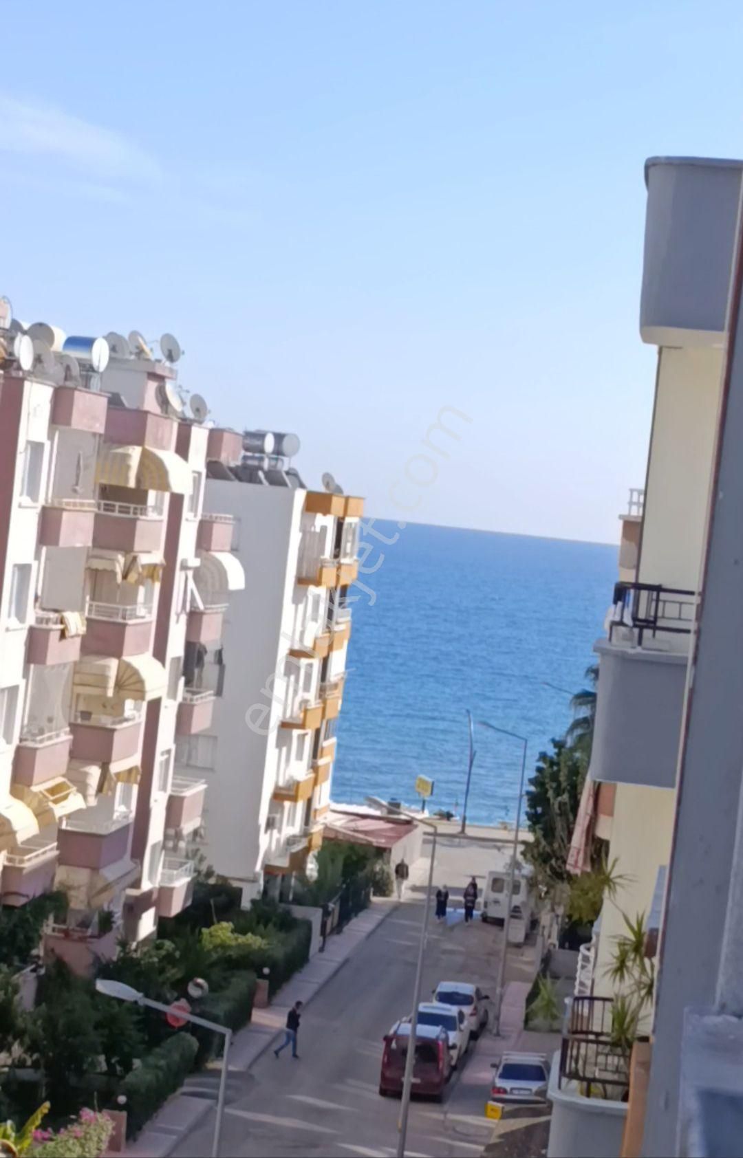 Sahibinden 3+1 Denize Yürüme Mesafesinde Viranşehir'in Kalbinde Merkezi Konumda
