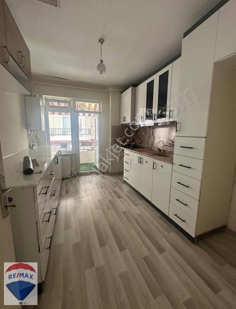 Lüleburgaz Atatürk Mahallesinde Kiralık 2+1 Daire