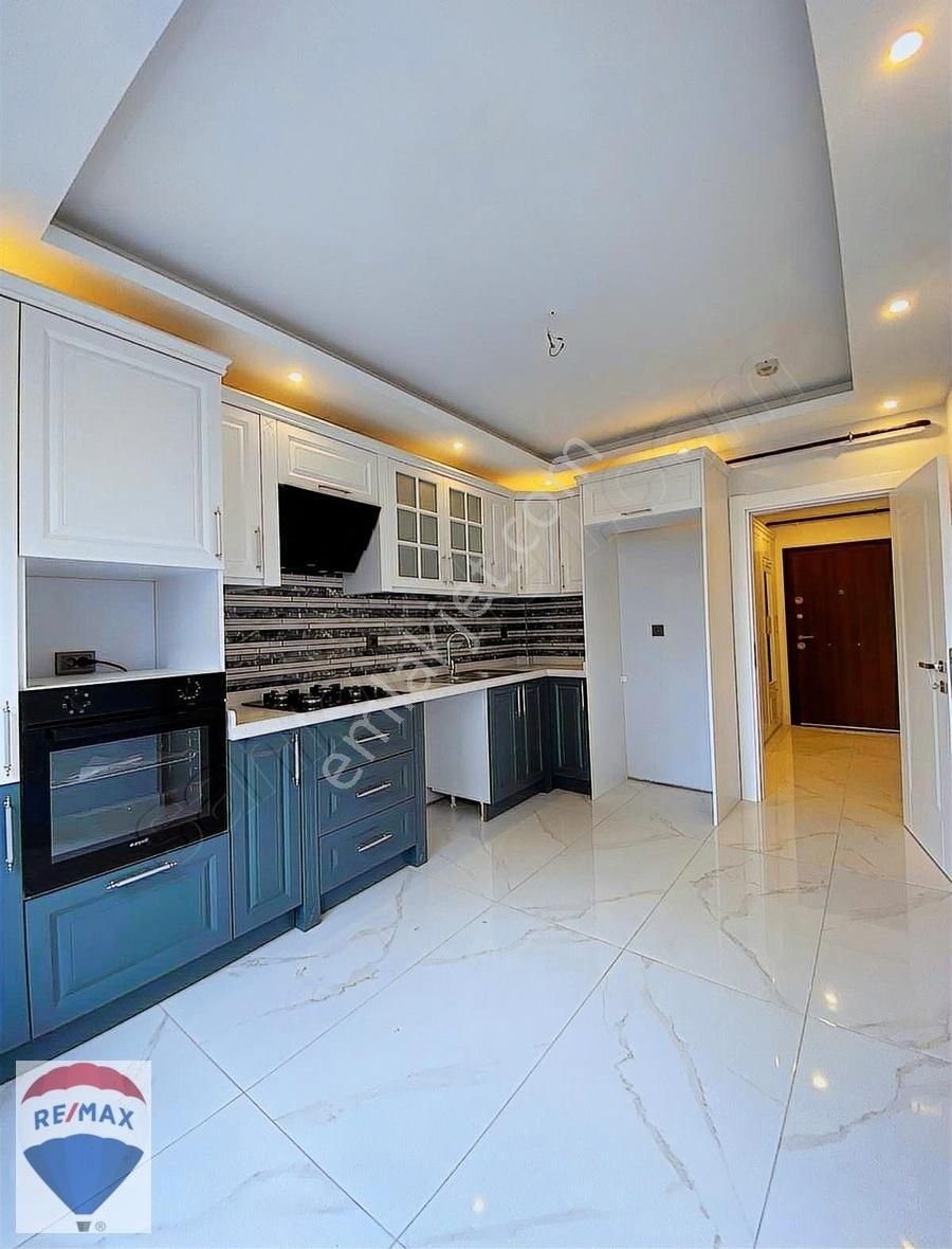 Lüleburgaz Yeşil Plus Sitesinde Re/max'tan Satılık 3+1 Daire