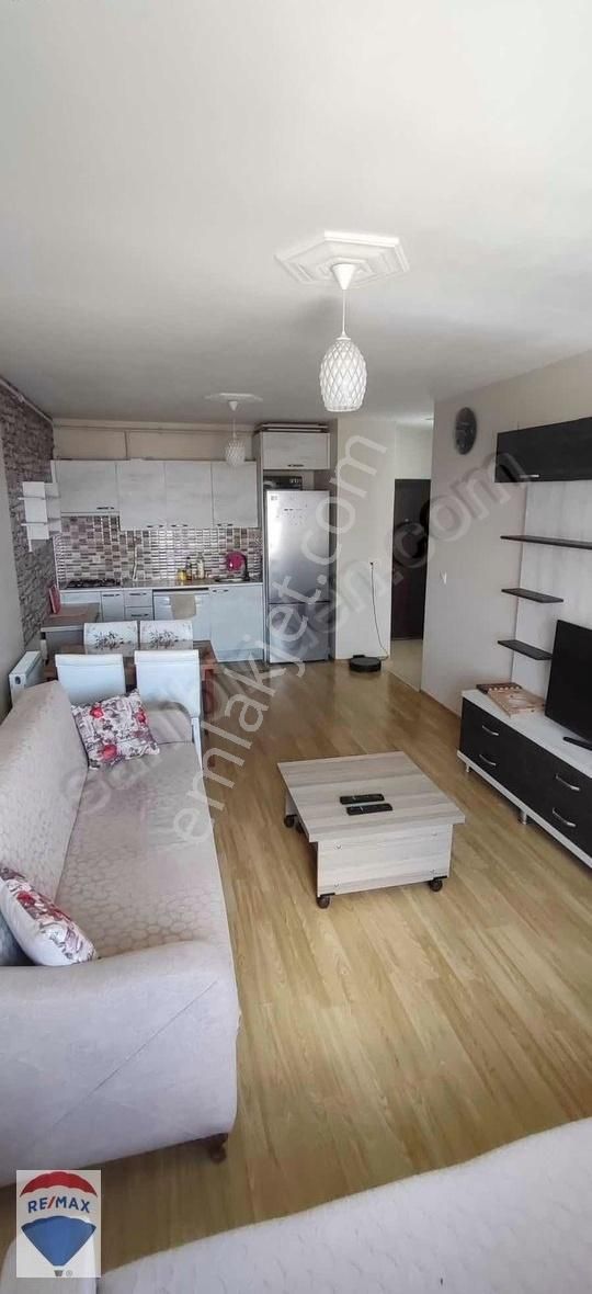 Büyükkarıştıran Nşehir Sitesidende Kiralık Eşyalı 1+1 Daire