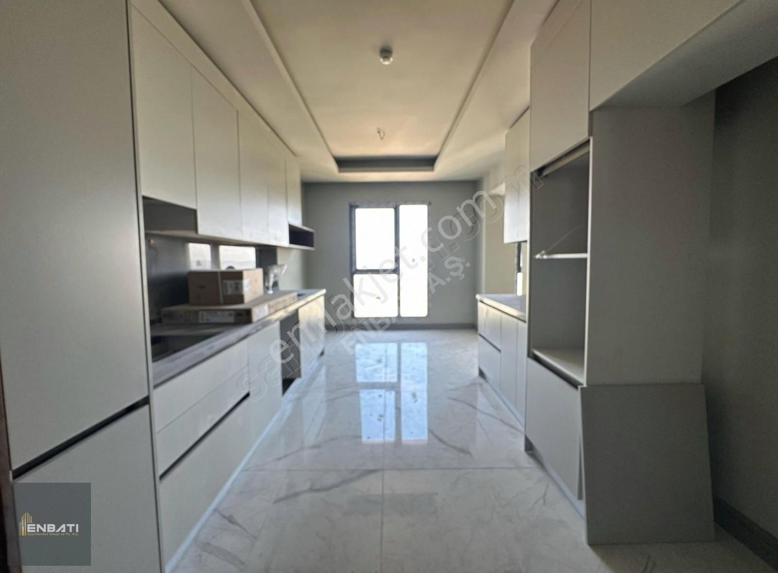 Kent İncek'te Göl Manzaralı Kiralık 5+1 Daire/ Enbatı A.ş.