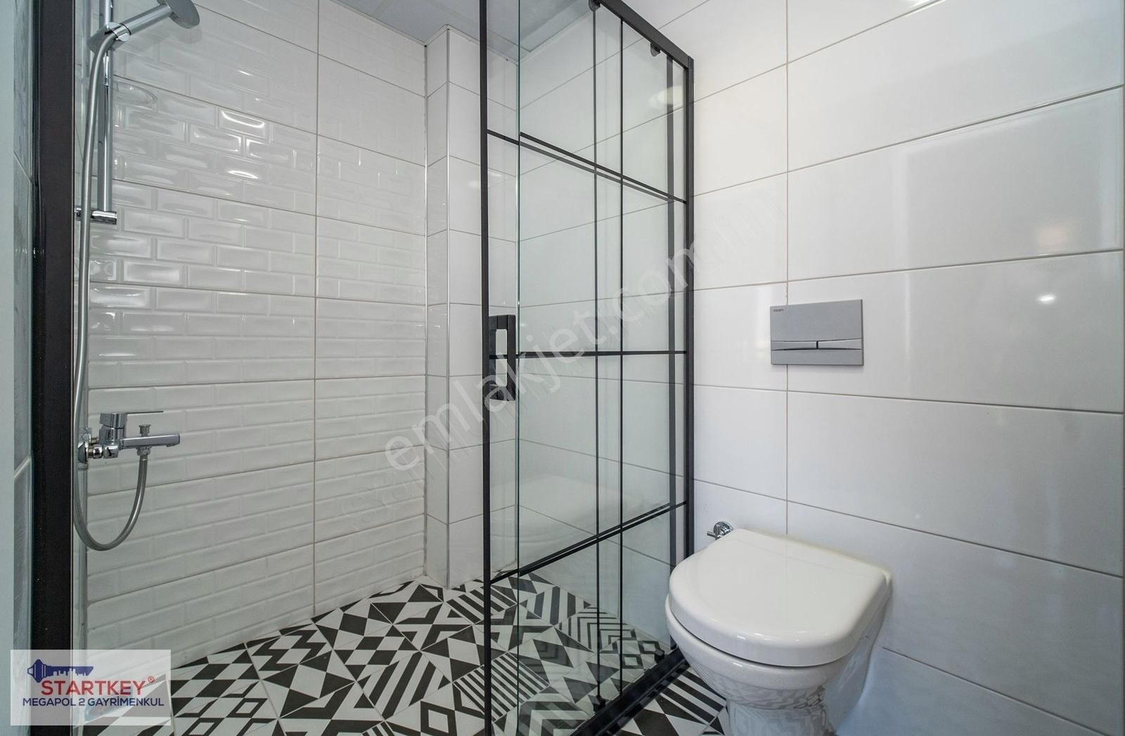 İzmir Villakent'te 5+1 Satılık Villa