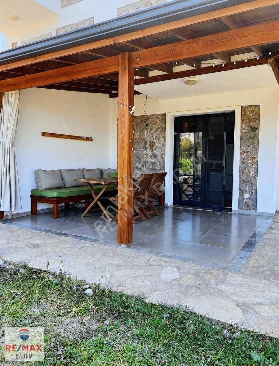 Datça Merkezde 100 Gün Ve Üzeri Bahçe Katı Kiralık Daire