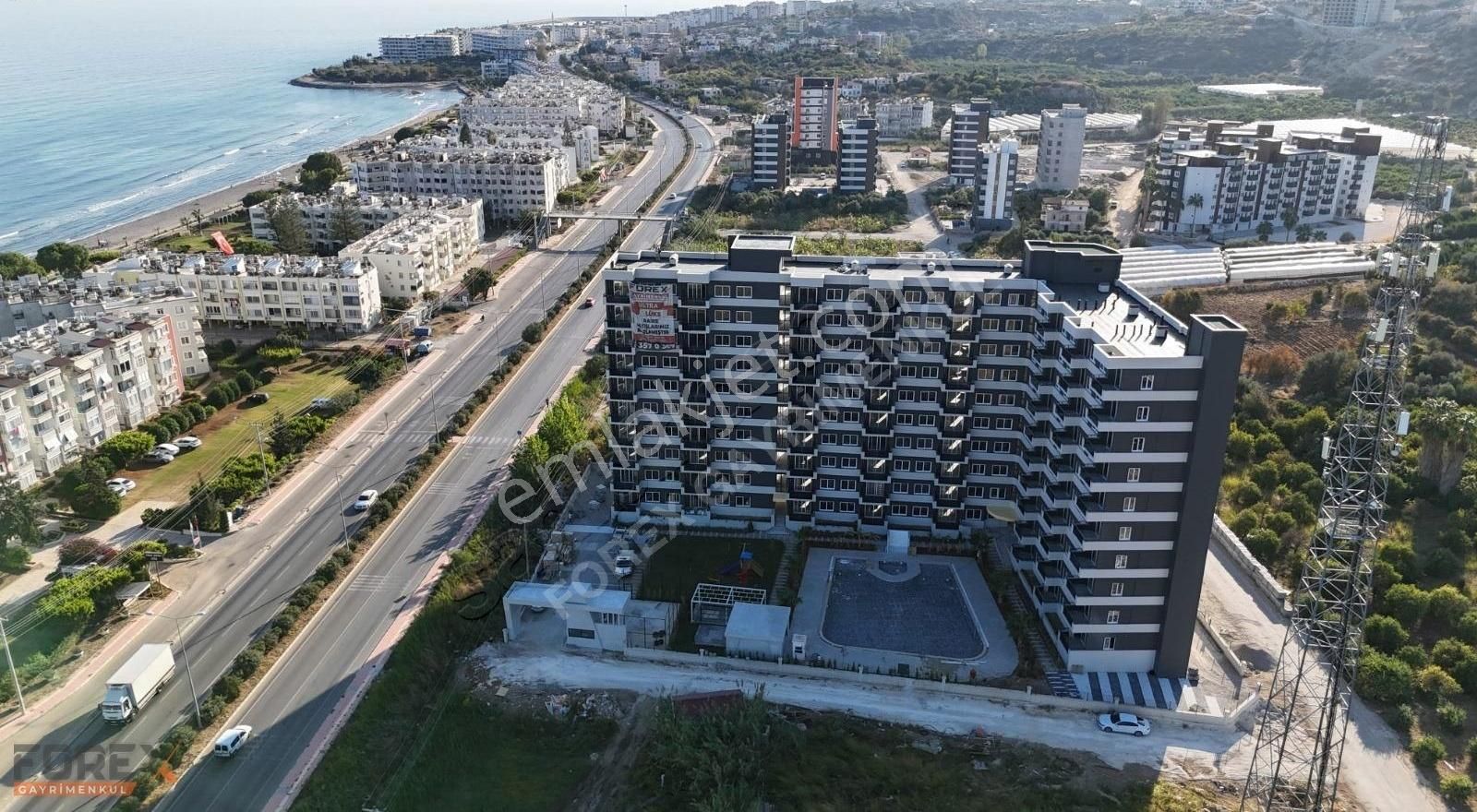 Forexten Akdenizin Eşsiz Plajına 100 M Taşınmaya Hazır Lüx 2+1 !