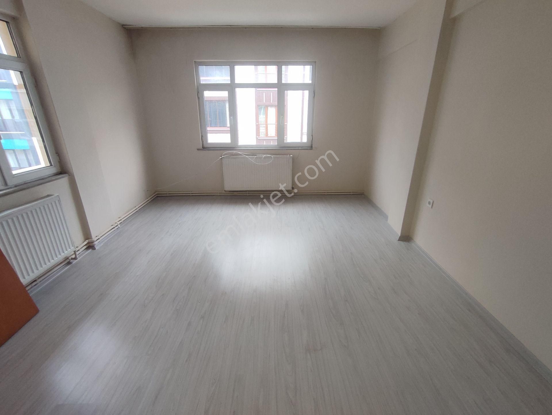 Kocatepe Mahallesinde Bekar Memura Kiralık 3+1 Ara Kat Kombili Daire