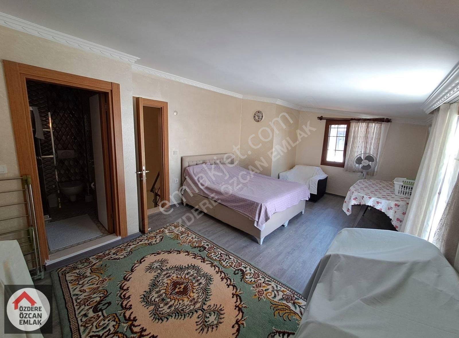 Özcan Emlaktan Deniz Tarafında Geniş 3+1 - Görsel 11