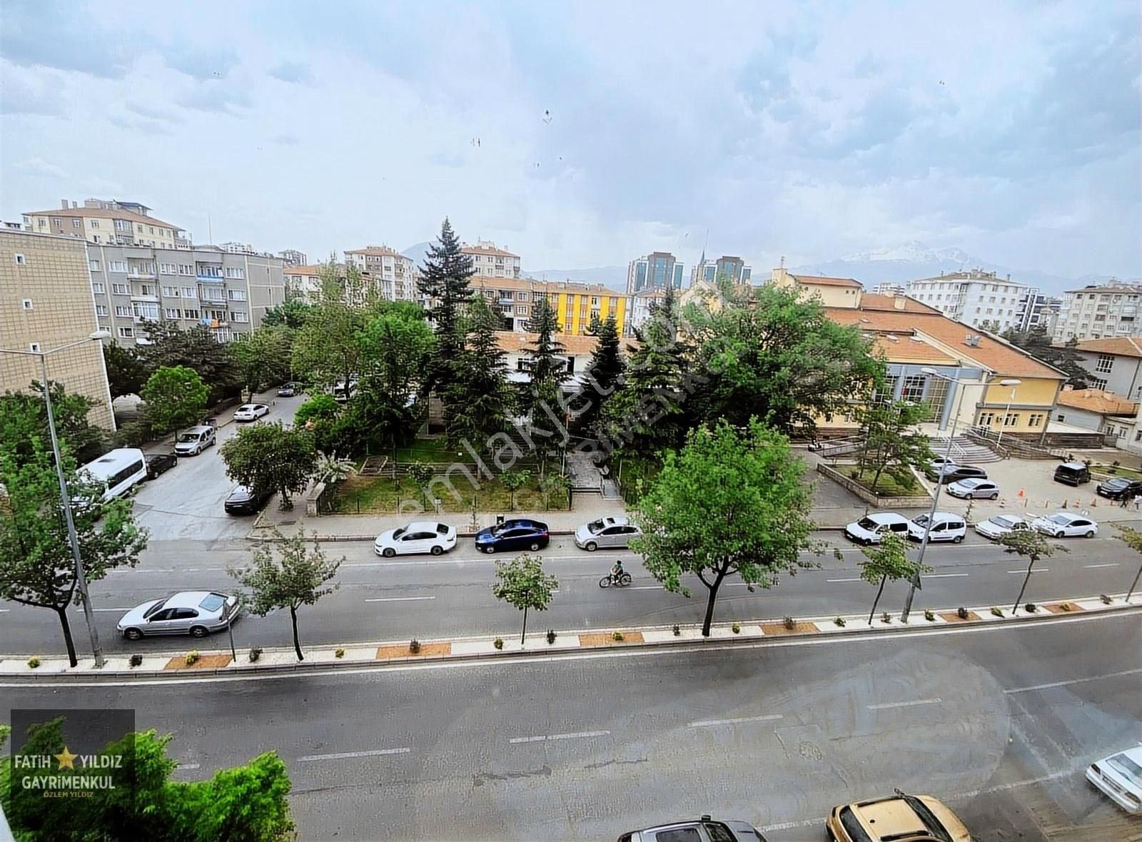 Şehir Merkezinde Kombili İçi Full Yapılı 3+1 Fırsat Dairesi