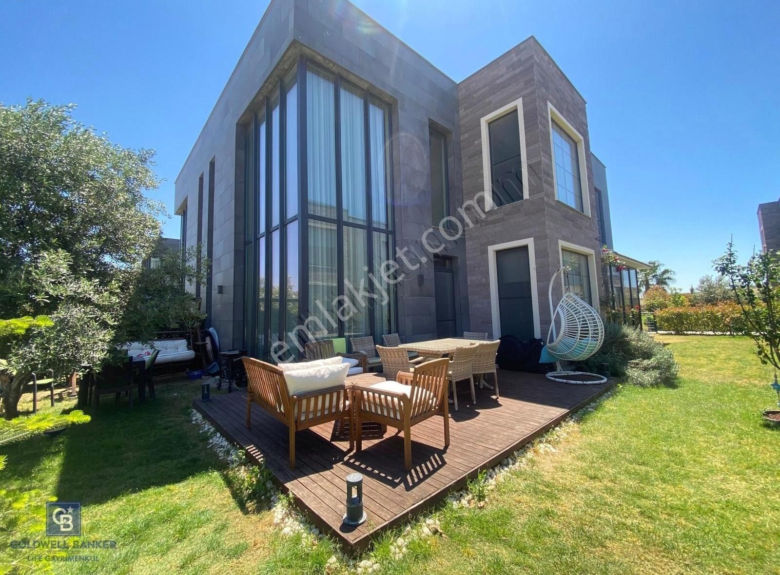 Villakent Begonvilla Sitesinde Satılık Villa
