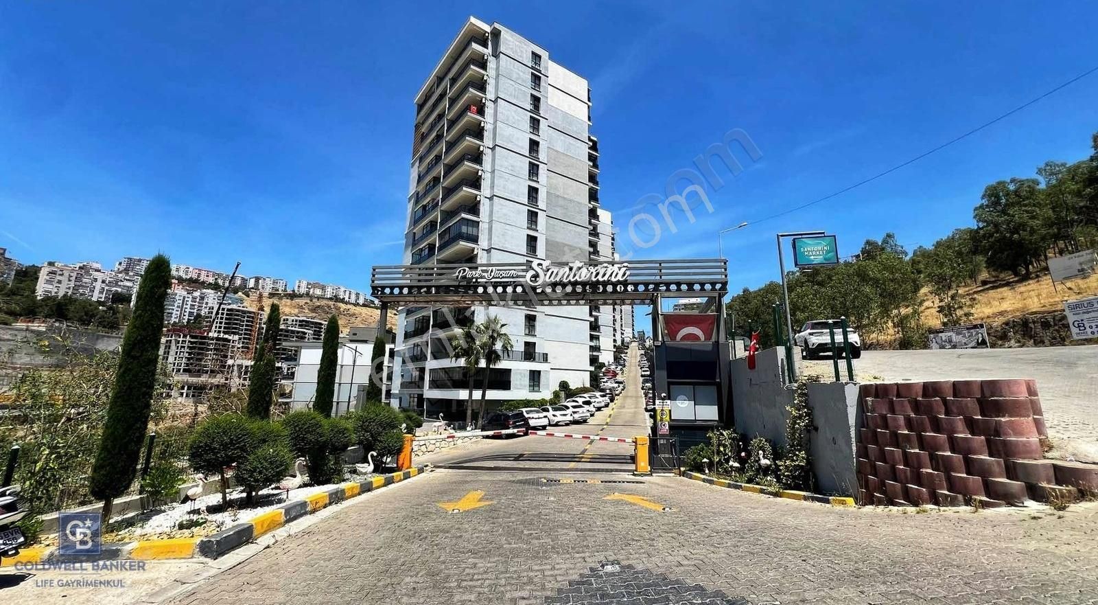 Parkyaşam Santorini'de 3+1 Büyük Bahçeli Satılık Daire