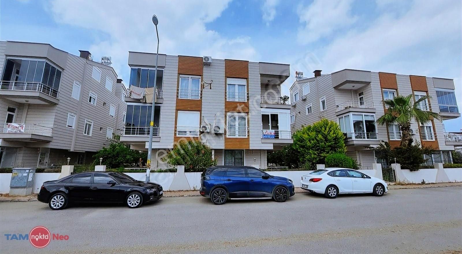Seha Büyükkalfa'dan Güzeloba Rauf Denktaş Cadde Üzeri Sitede 2+1