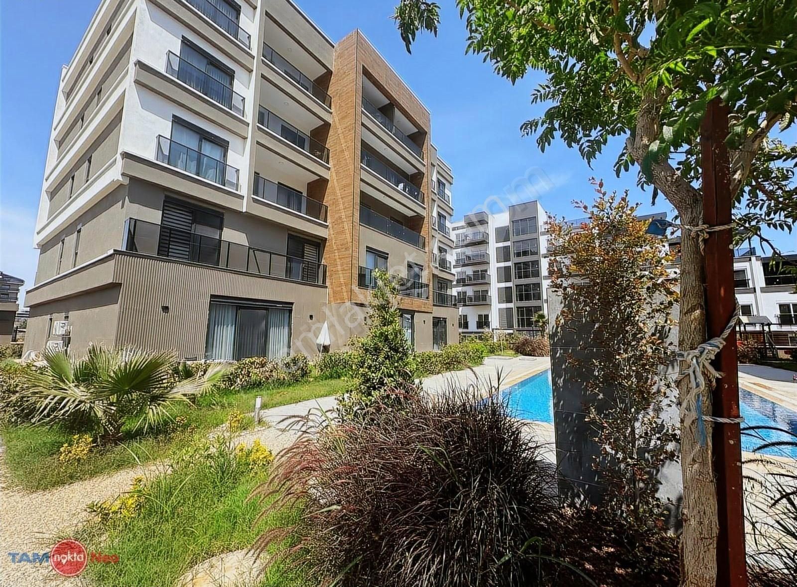 Altıntaş Alesta Luxury'de 1+1 Kiralık Boş Daire