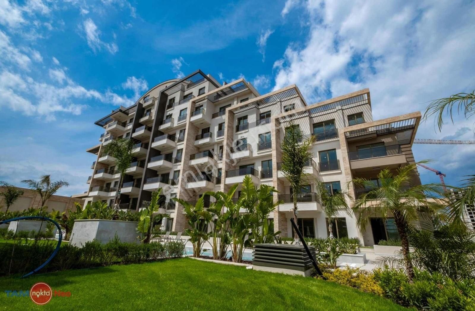 Royal Residences Projesinde Ara Kat Satılık 1+1 Daire