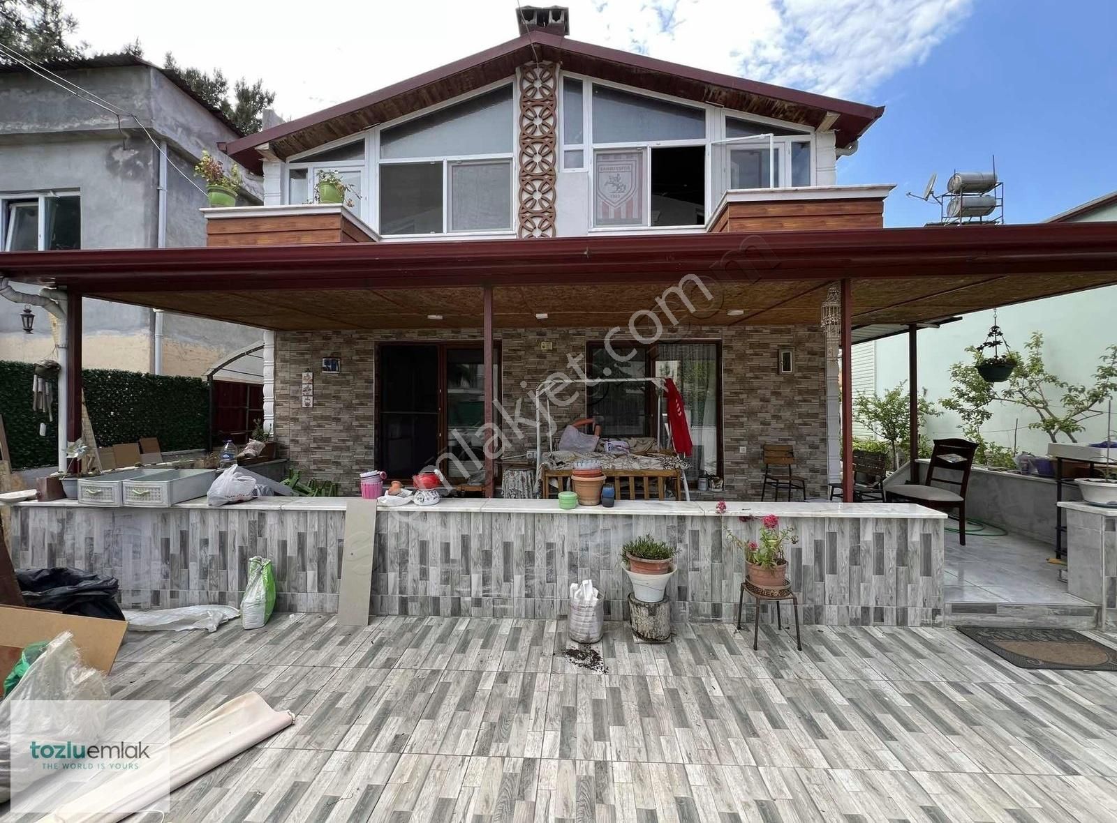 Tozluemlaktan | Sahile Sıfır Villa Sitesinde 6+1 Villa