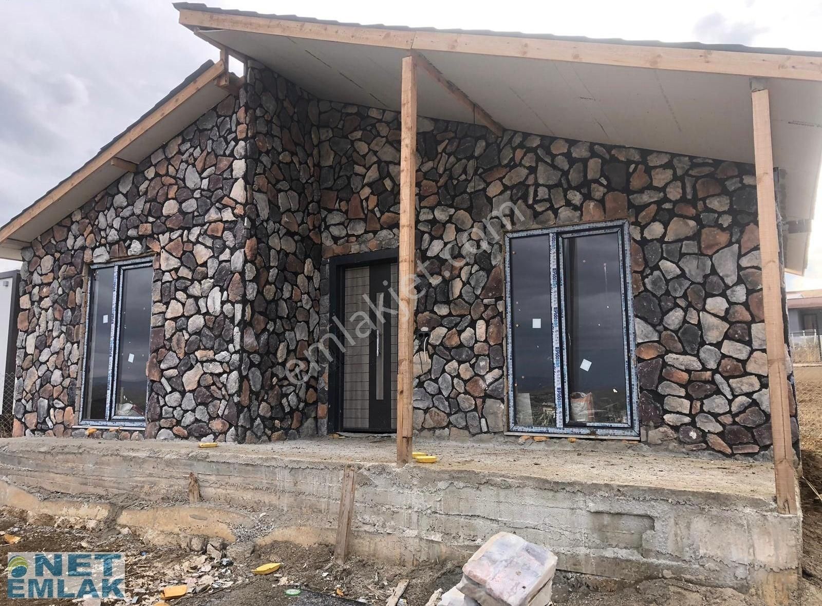 Temelli Olukpınarda 300m2 Arsa Üzerine Kurulu 65m2 Harika Taş Ev
