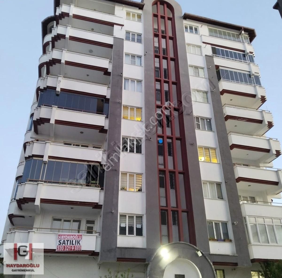 Sefaşehir Mah'de Doktorlar Sitesi Arkasında 4+1 Kiralık Daire