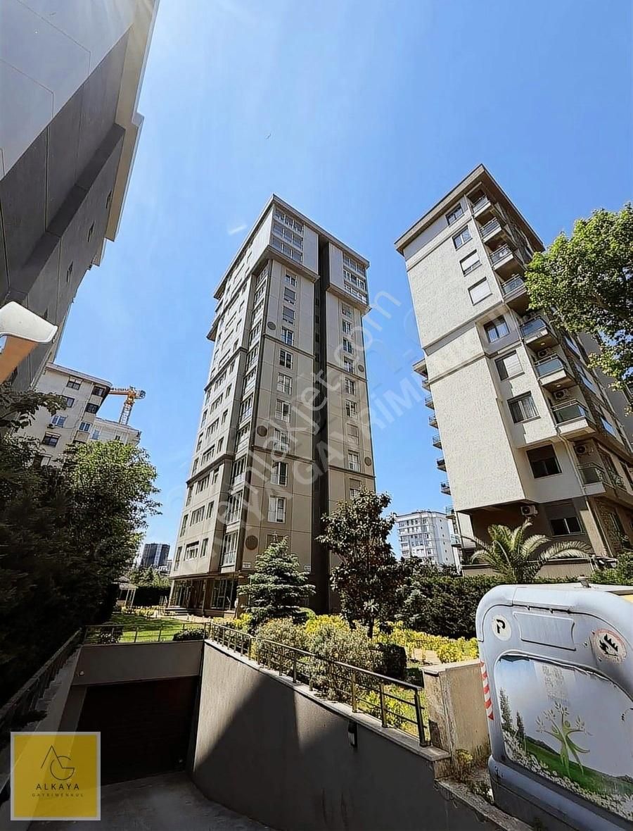 Caddebostan'da Satılık 115m² Net Ferah 3+1 Ethem Efendiye 2.bina
