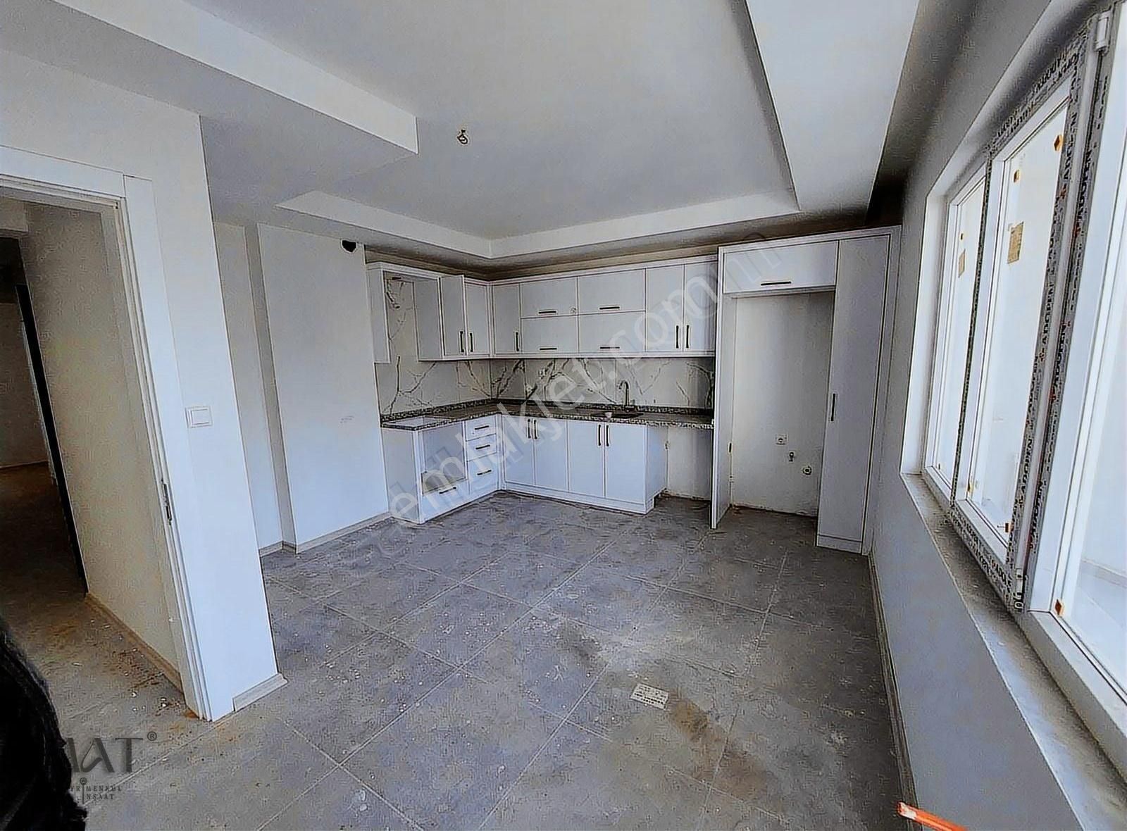 Mat'tan Halk Caddesinde 2+1 160 M2 Geniş Daire