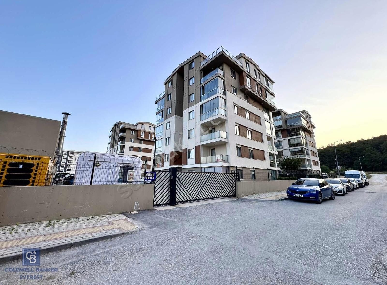 Kent Kayapa Da Satılık 3+1 Bahçe Katı