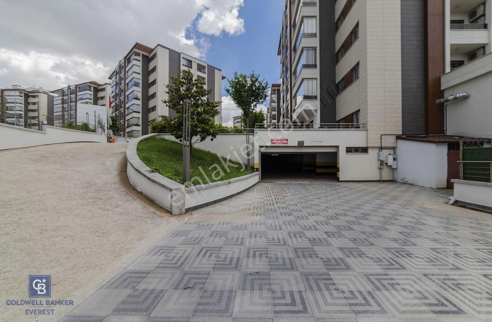 Balatta Manzaralı Satılık 4+1 Daire - Görsel 31