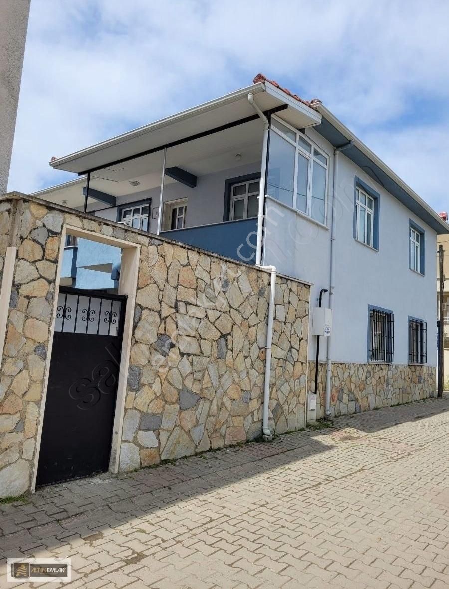 Tekirdağ M.ereğli De 2 Katlı Bahçeli Müstakil Satılık Ev