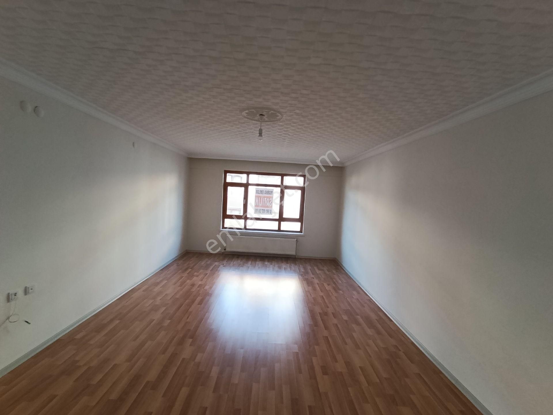 Marka Emlaktan 140 M2 Carsí İcerisinde 3+1 Dairemiz Masrafsiz Kacmayacak Firsatta Satilik Daire