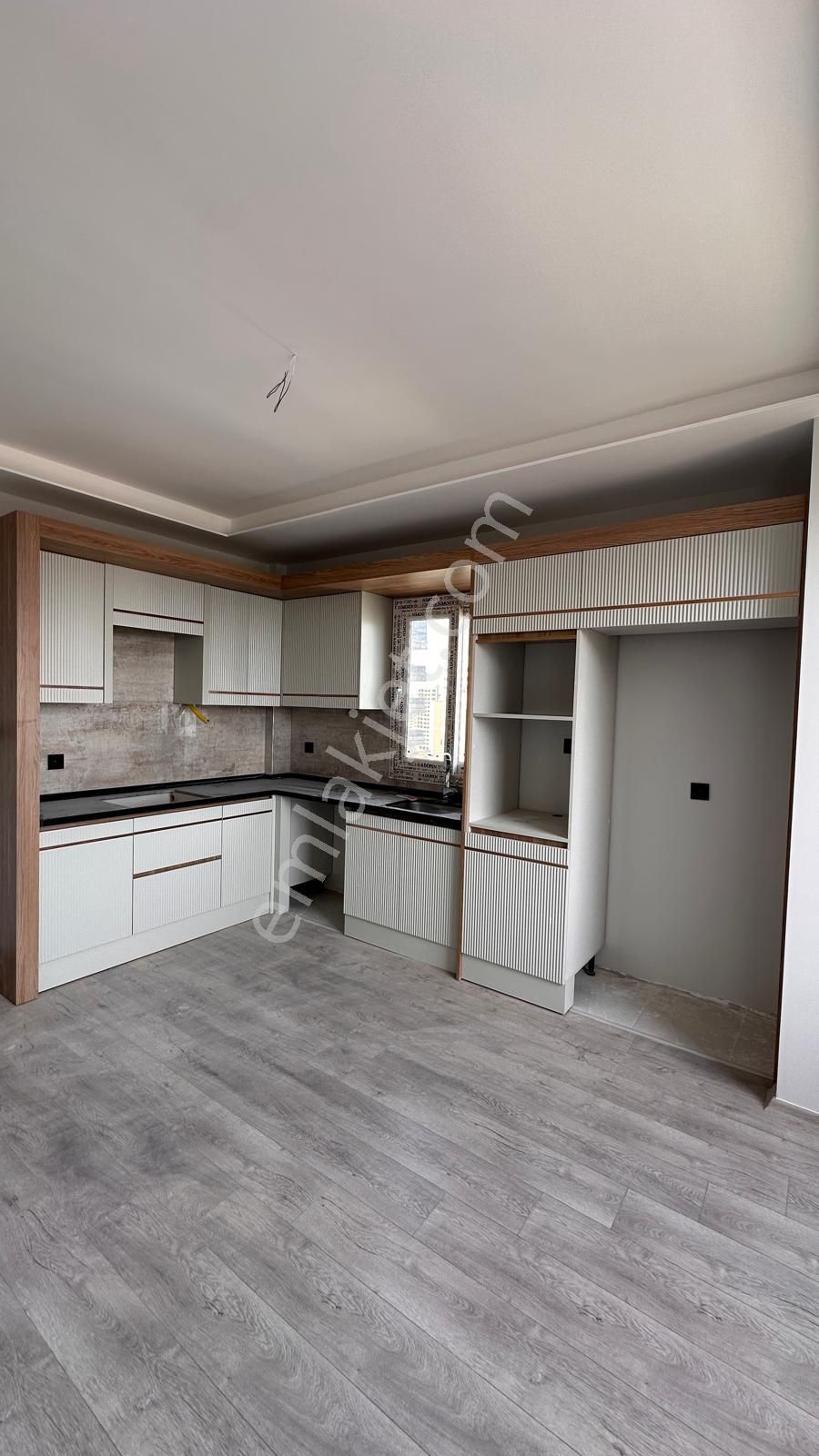 Thor'dan Satılık Mezitli Akdeniz 4+1 Daire - Görsel 2