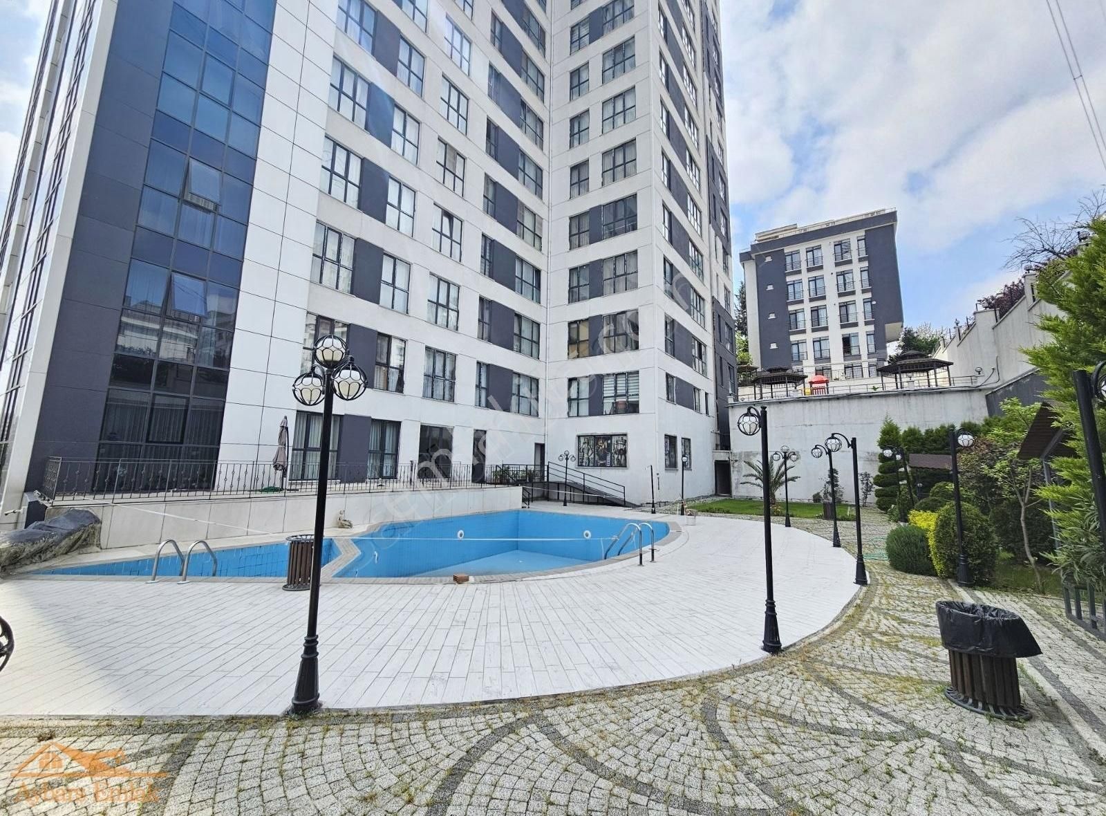 Aybars'dan Sakalar Serenity Sitesinde Otopark- Havuzlu 1+1