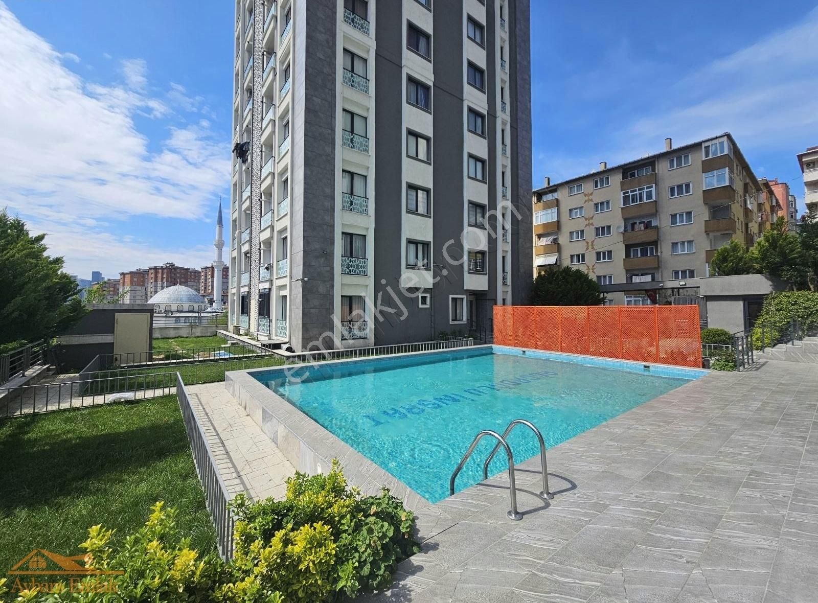 Aybars Dan Armağanevler Havuzlu Site İçerisinde 2+1 Satılık