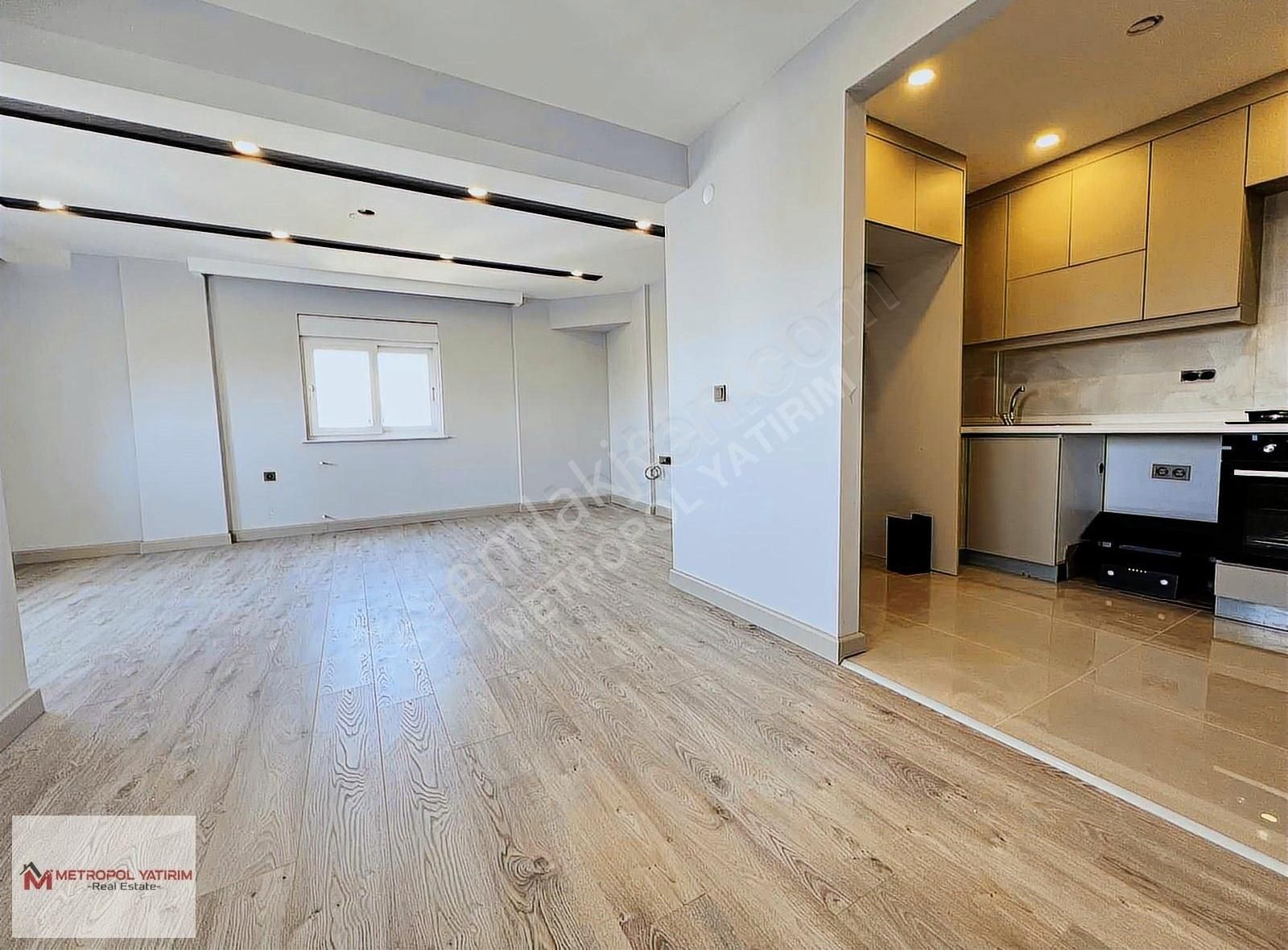 Ofm Hastahanesi Karşısı 3+1 Site İçi Sıfır Tadilatlı 145m2