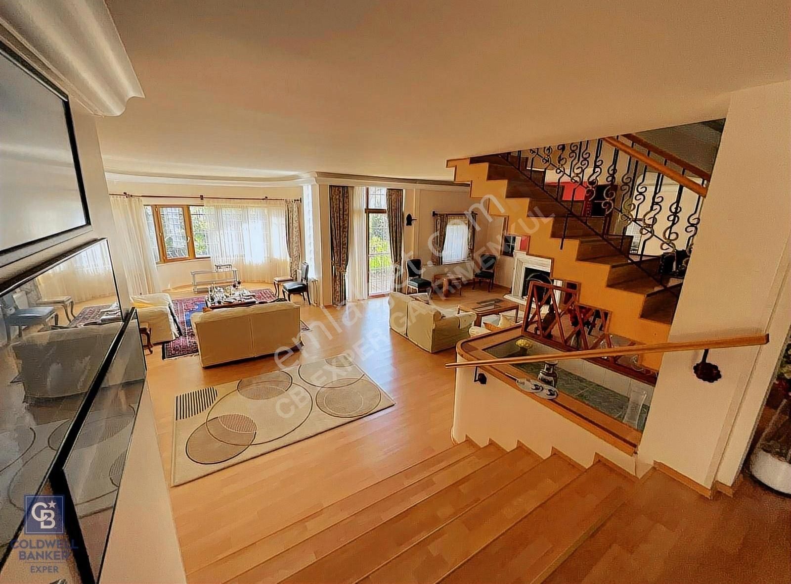 İncek Aydınlar Sitesi Geniş Bahçeli Satılık Villa
