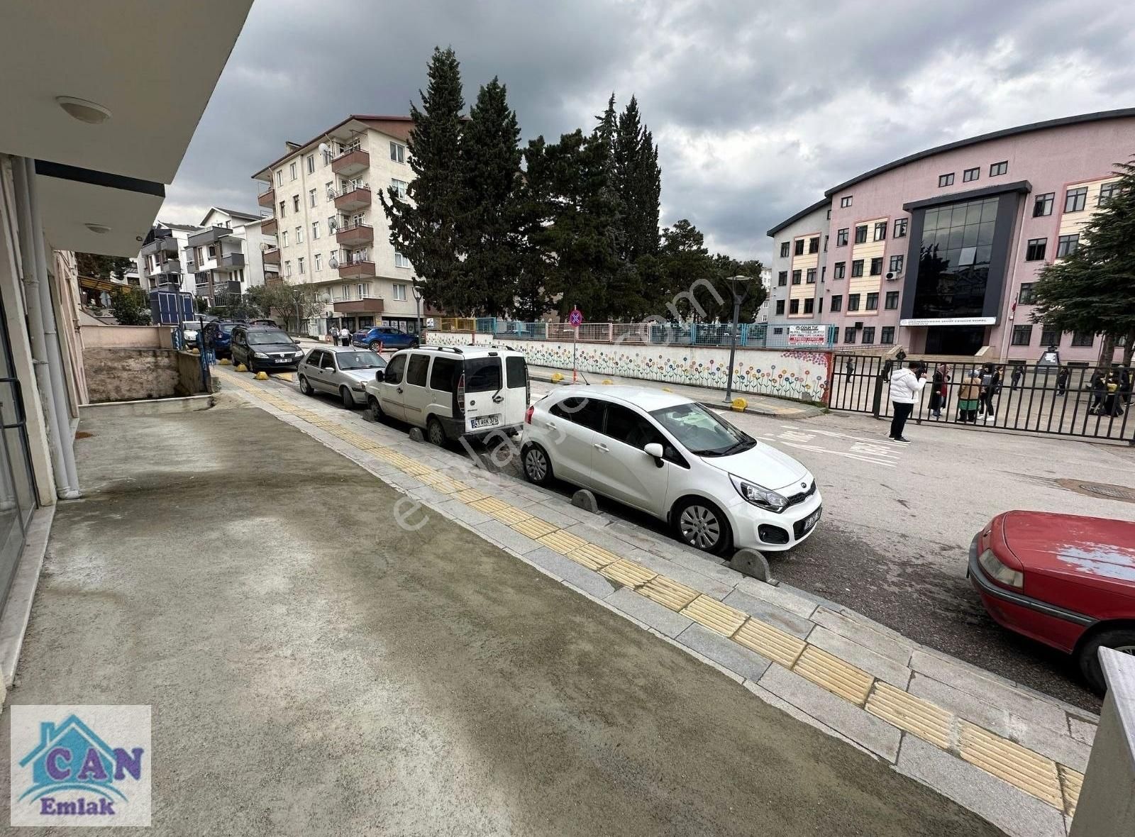 Değirmendere Dörtyol Sıfır 140 M2 Dükkan