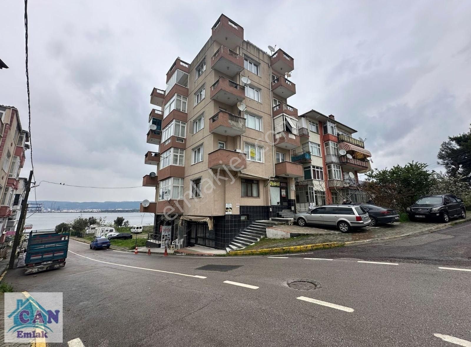 Yüzbaşılar Sahil Satılık 3+1 Satılık Daire