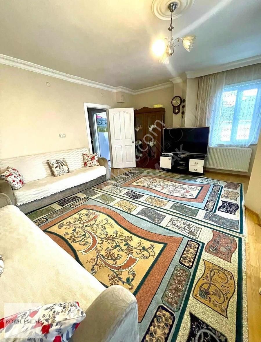 Küçükçekmece Söğütlüçeşme'de Fırsat! 5+2 Dubleks, Daire