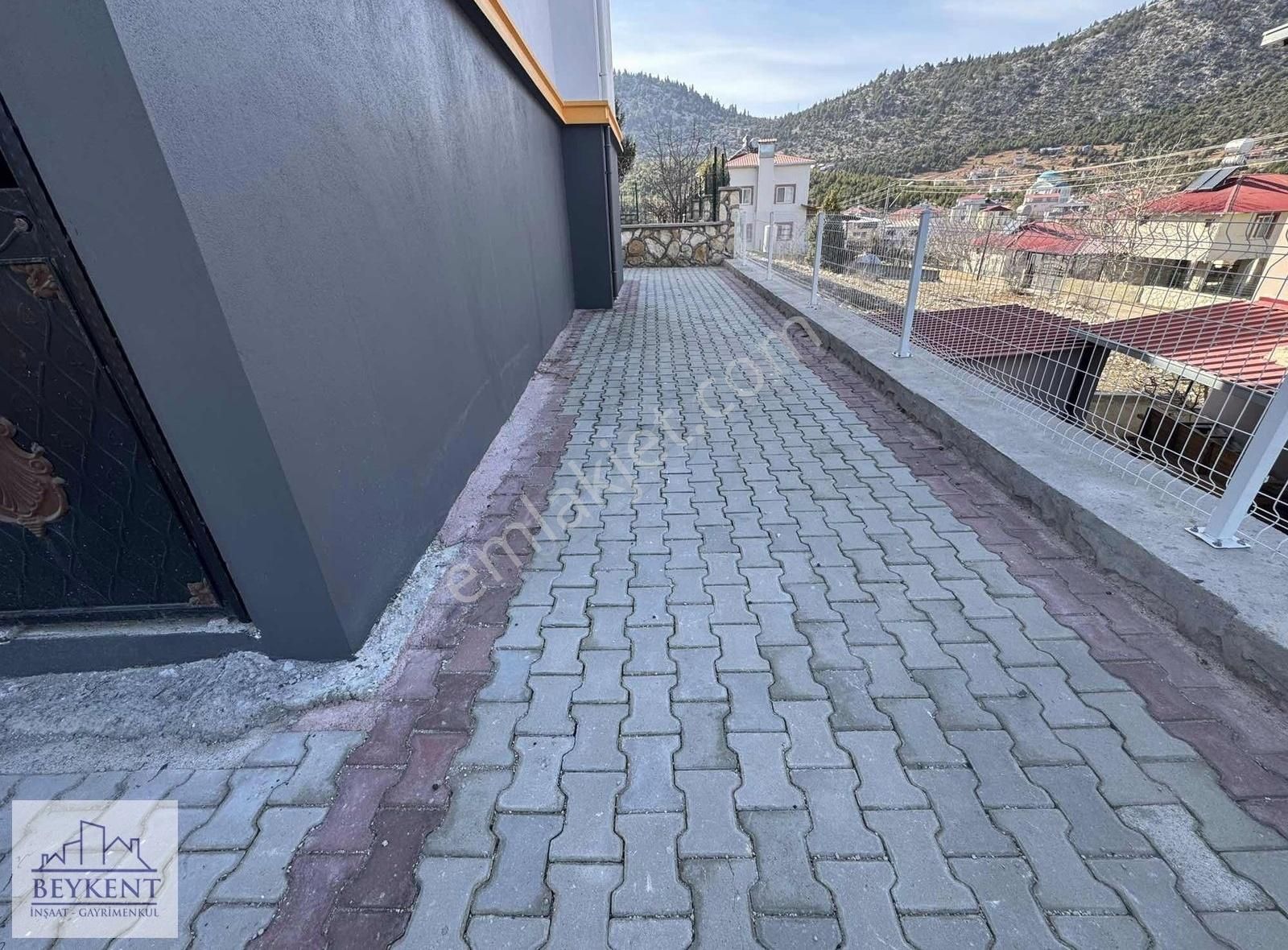 Satılık Orman Manzaralı Villa