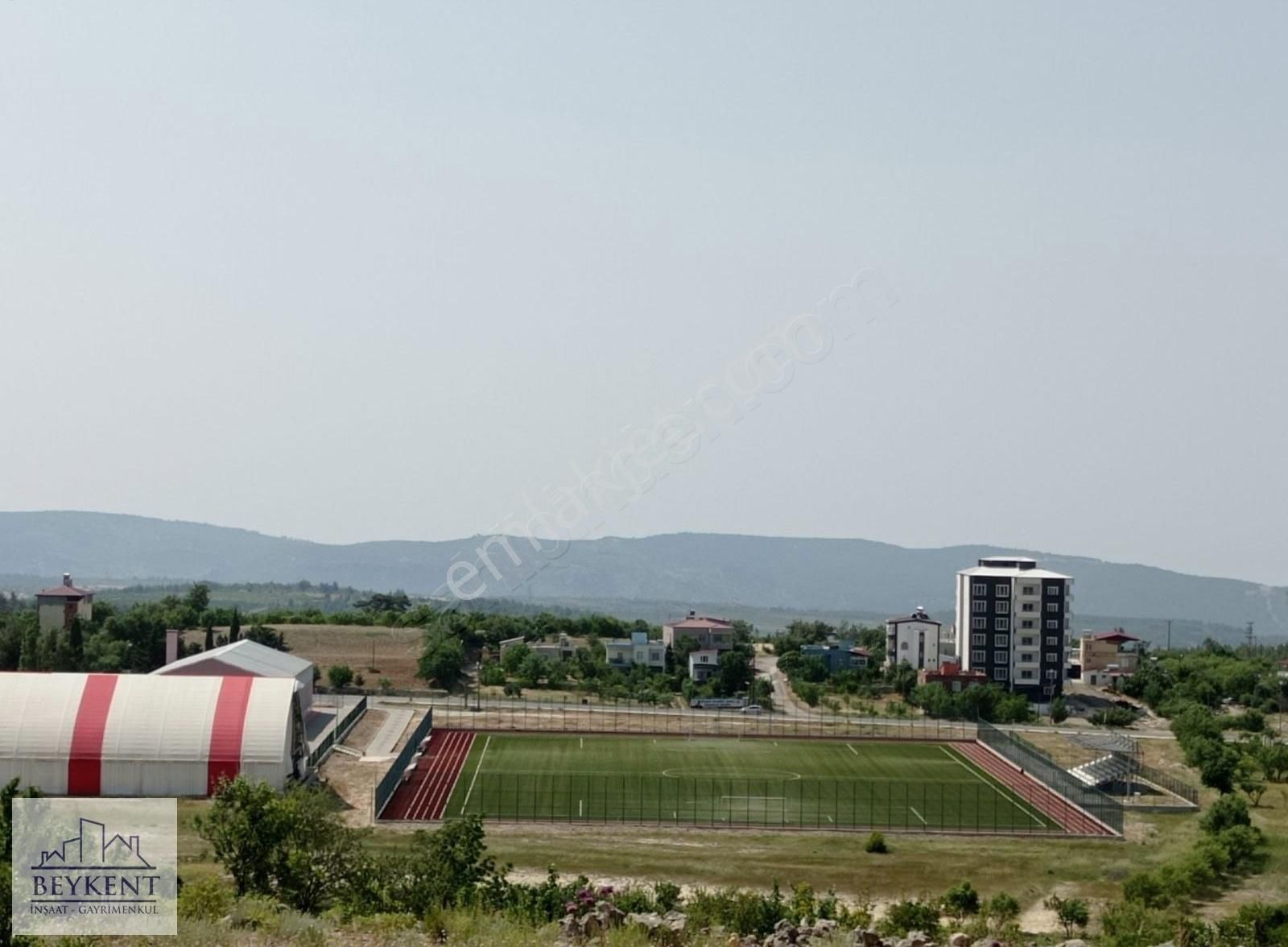 Beykent G.m.'den 4 Kata İmarlı Acil Satılık Arsa