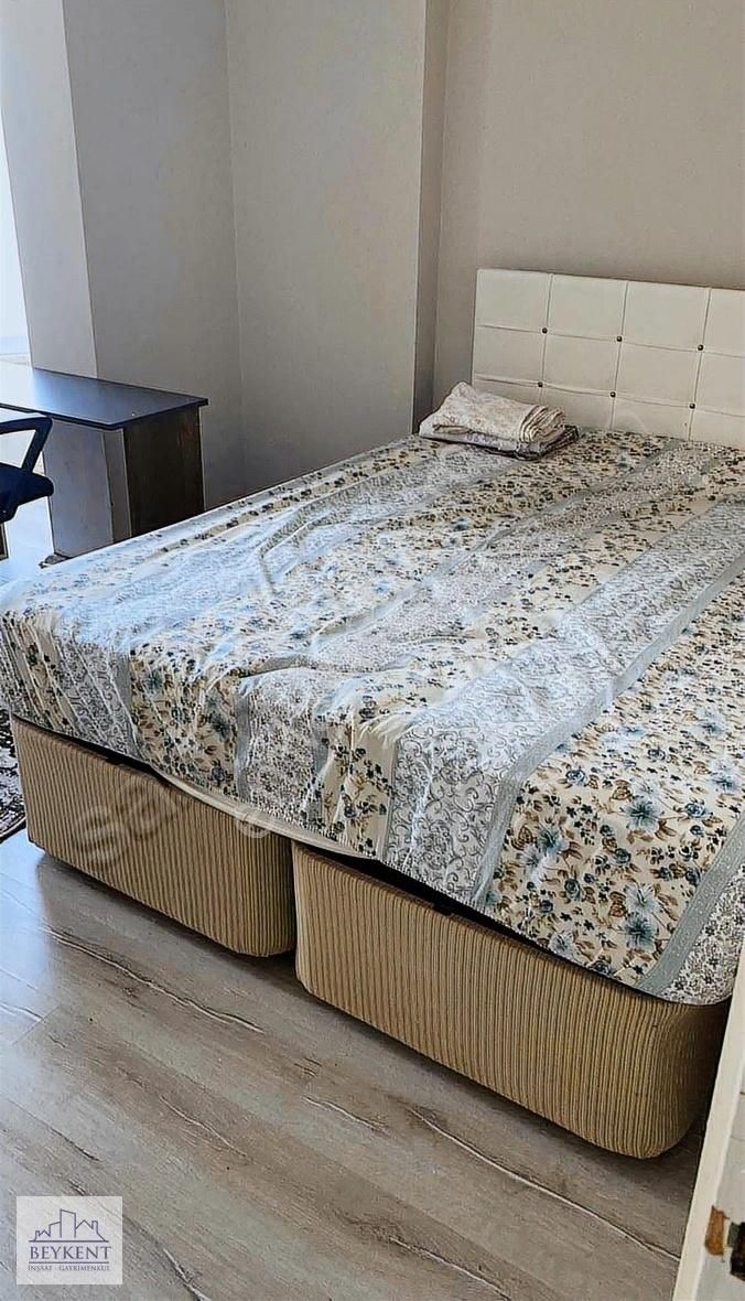 Beykent Ten Üniversite Giriş Kapısı Kavşk Geniş Eşyalı Manzaralı