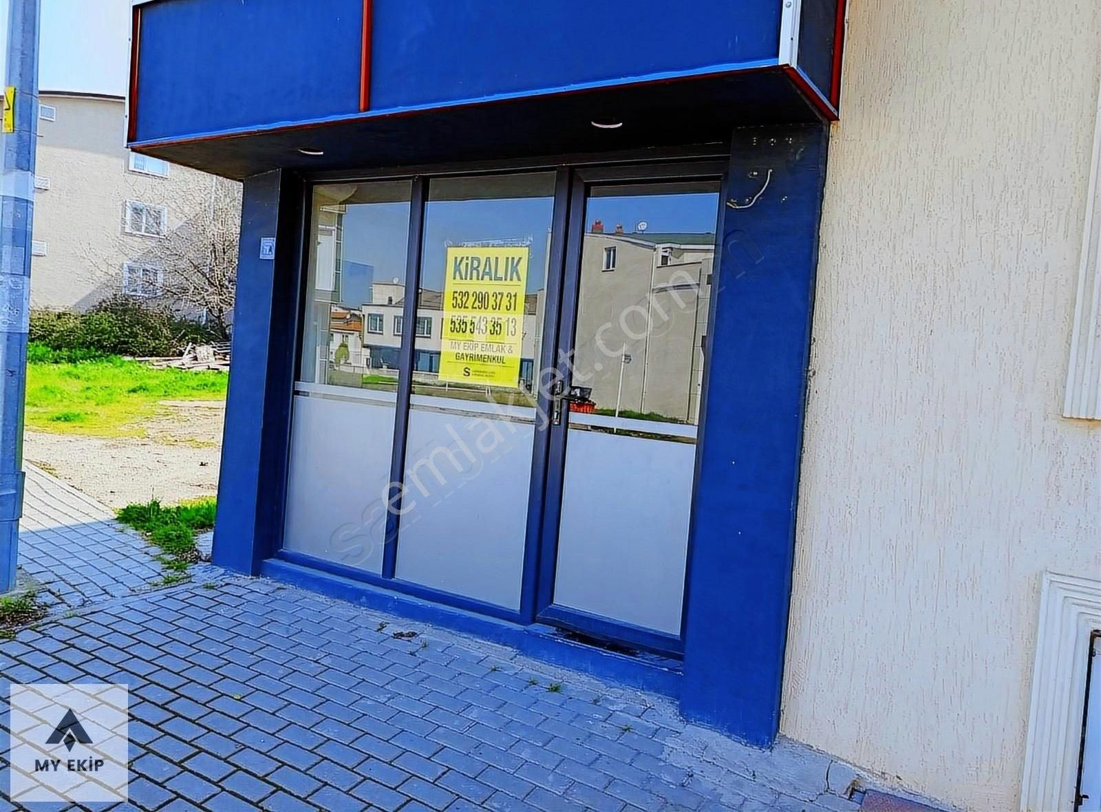 My Ekipden Üç Evlerde Yoğun Trafiğin Olduğu Noktadakiralıkdükkan