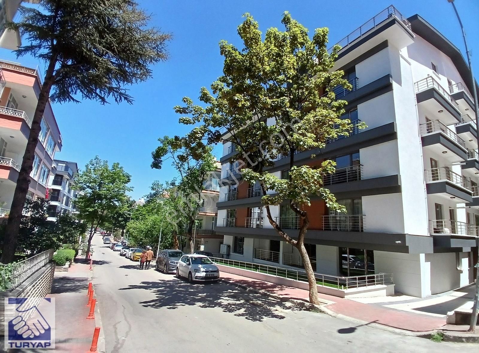 Ayrancı Meneviş Sk. Yeni Binada Sıfır Eşyalı 1+1 Kiralık Daire