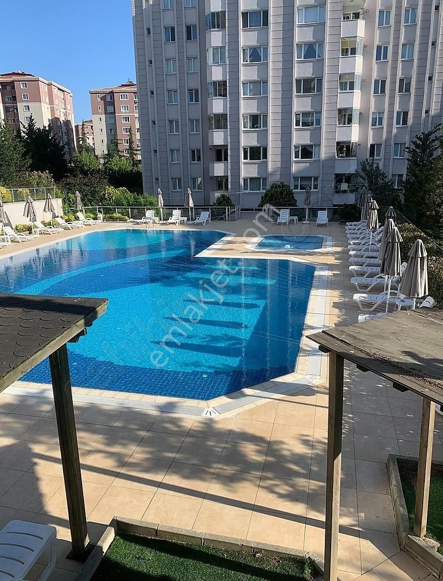 Beşyıldız 5.etap Sitesi Satılık 3+1 Daire