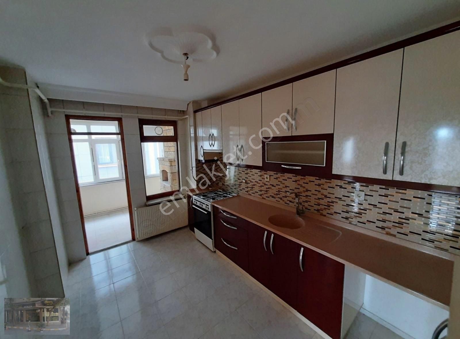 Paşabayır'da Site İçerisinde 3+1 Kiralık Daire