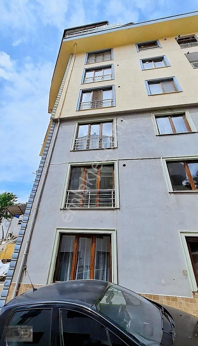 Erdek Prestijden Acil!!!!! Doğalgazlı Yüksek Giriş 2+1 Yeni Bina