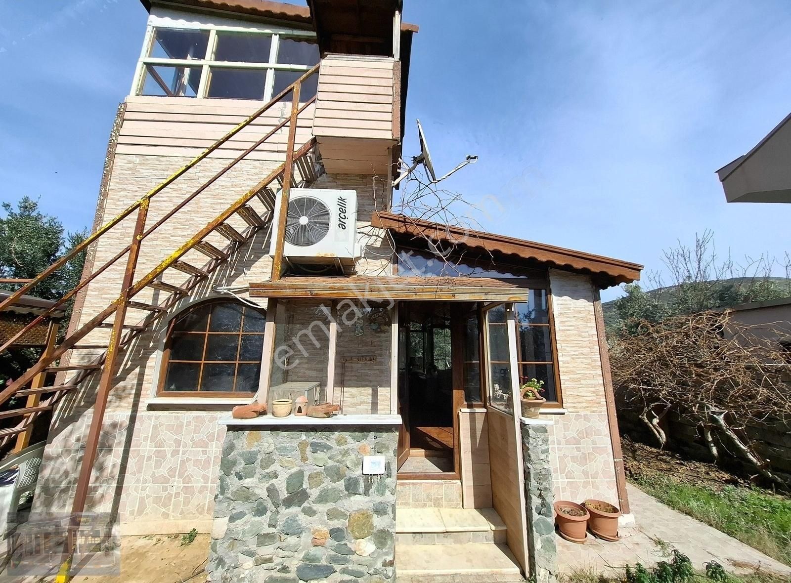 Erdek Prestijden 982 M2 Bahçeli Eşyalı Müstakil Ev