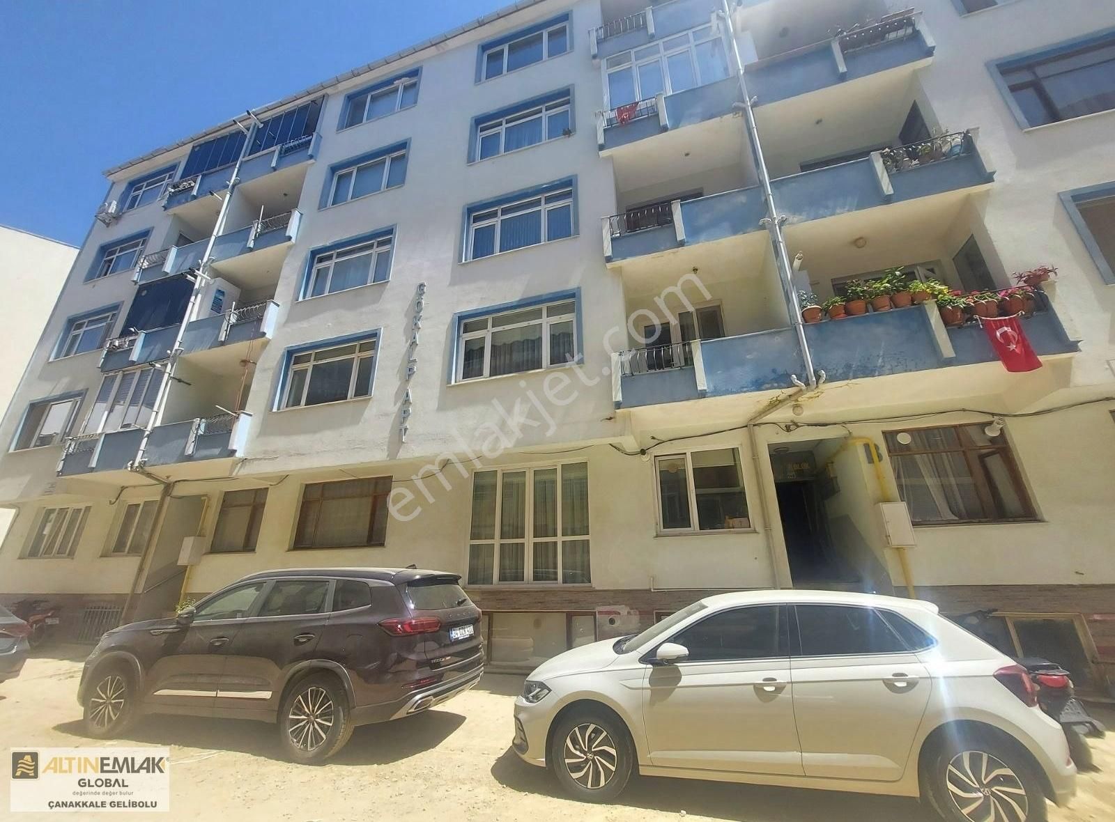 Altın Emlaktan Carsı Merkezde Ara Kat Satılık 2+1 Daıre