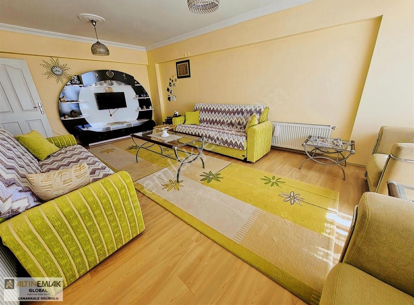Altın Emlaktan Carsı Merkezde 2+1 Eşyalı Kiralık Daire