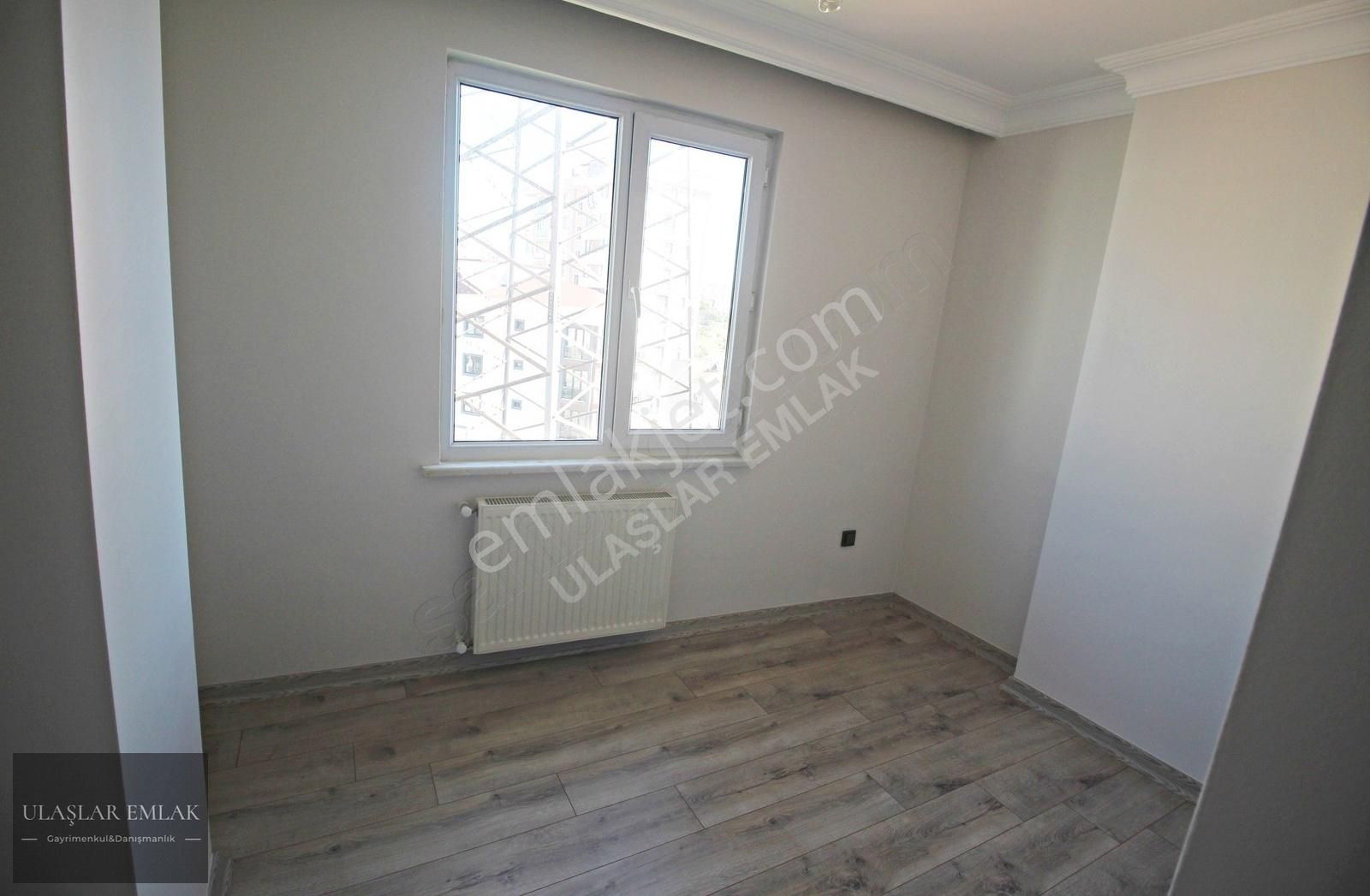Ümraniye Site Mah. 2+1 93m2 Kiralık Arakat Daire.